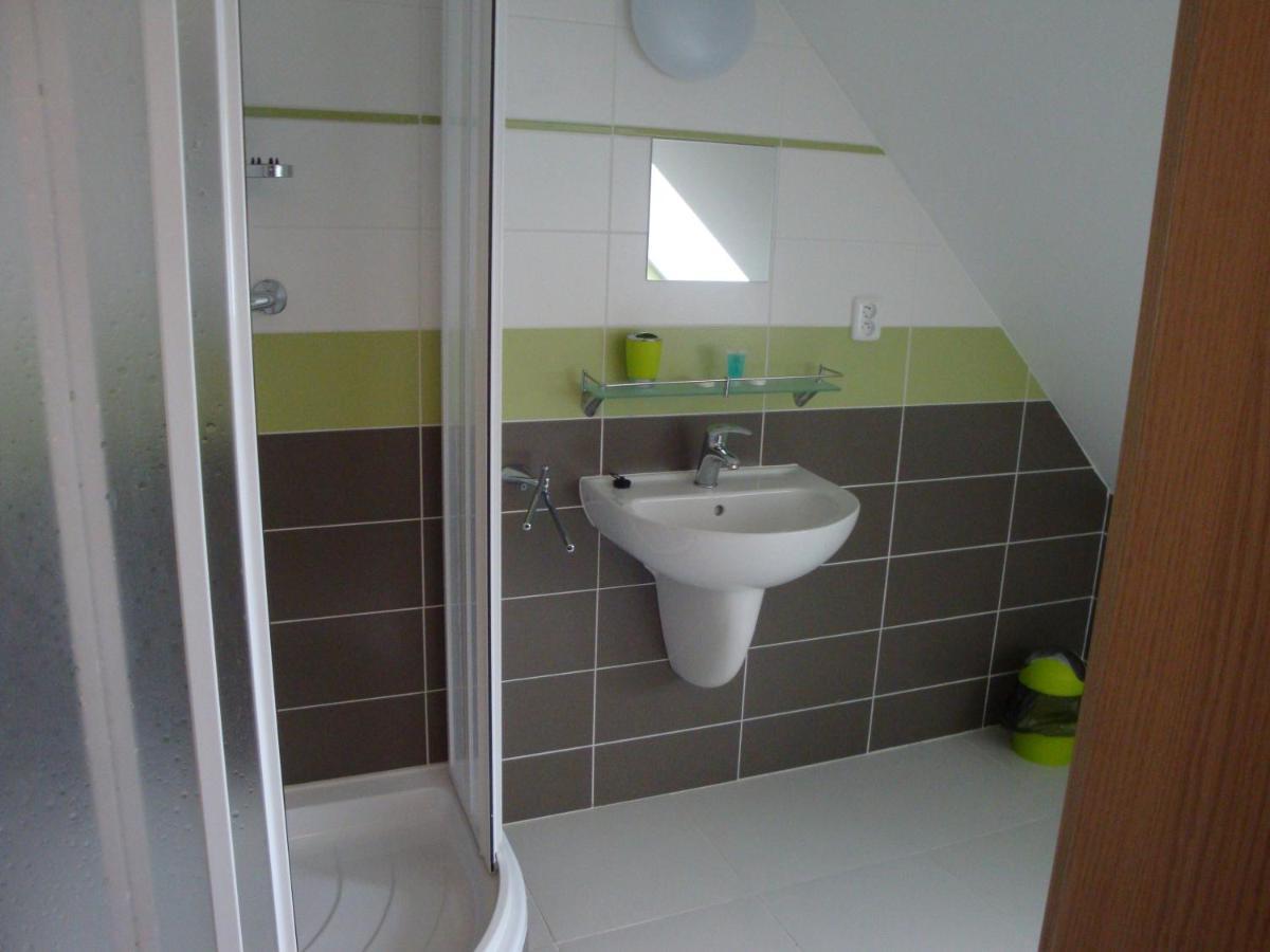 Lazne Evzenie Hotell Klášterec nad Ohří Rom bilde